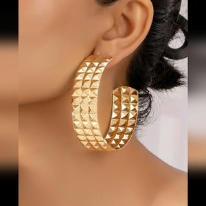 Gold Stud Design Earrings